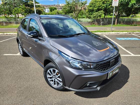 FIAT ARGO 1.3 FIREFLY FLEX TREKKING CVT FIAT ARGO 1.3 FIREFLY FLEX TREKKING CVT